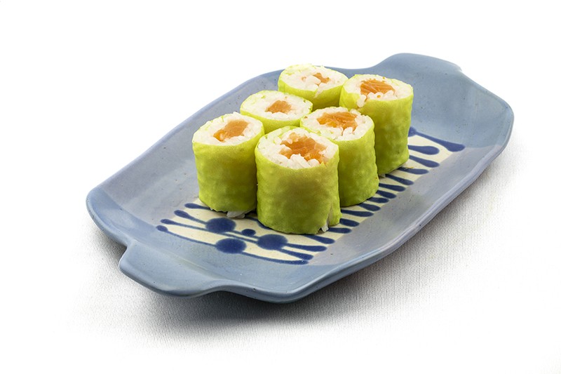 Maki saumon avec feuille de soja les 6